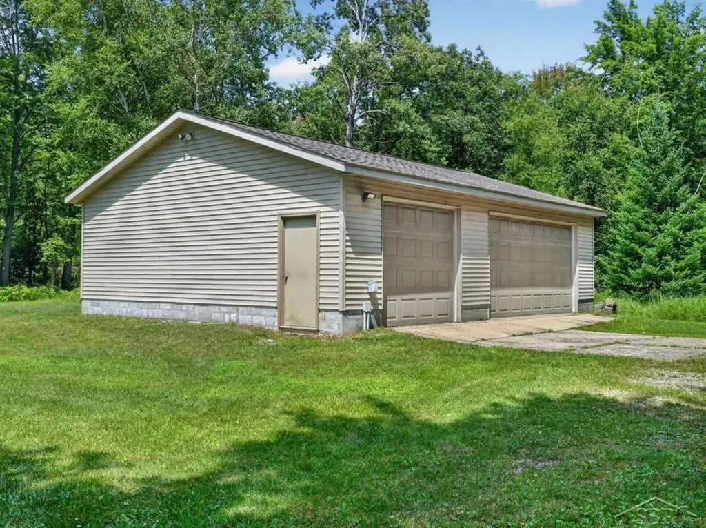 457 E Mier Road Lincoln Township MI 48657