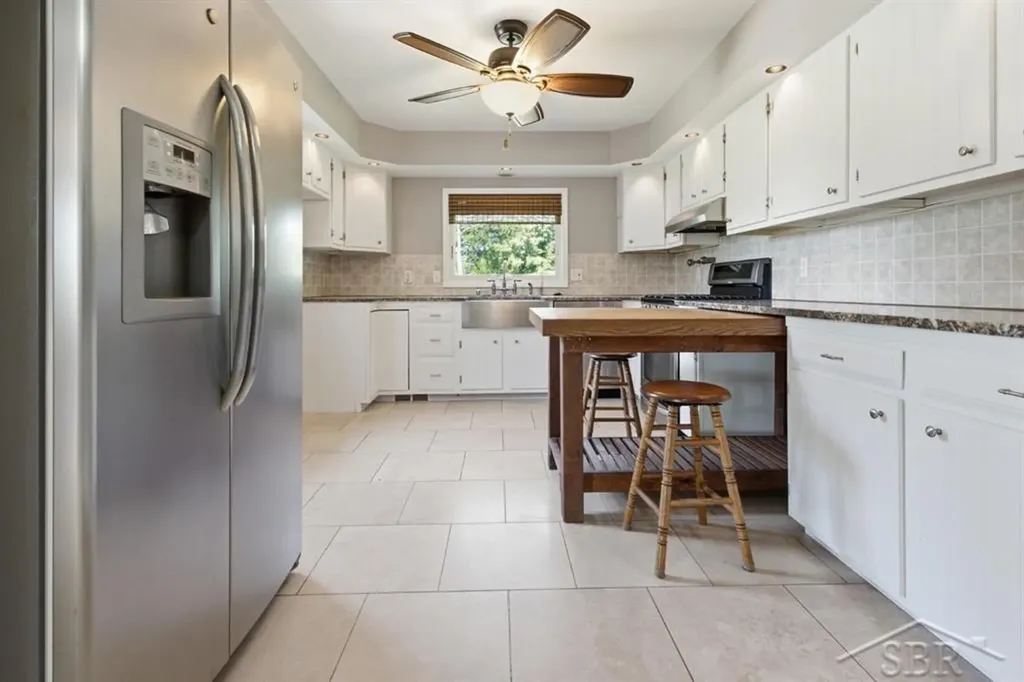 4665 N River Road Thomas Township MI 48623
