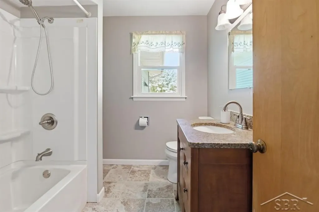 4665 N River Road Thomas Township MI 48623