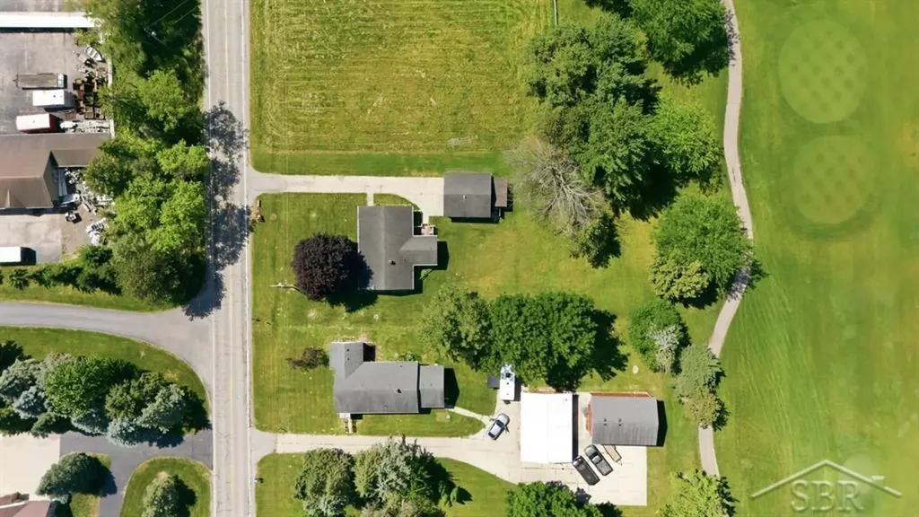 4665 N River Road Thomas Township MI 48623