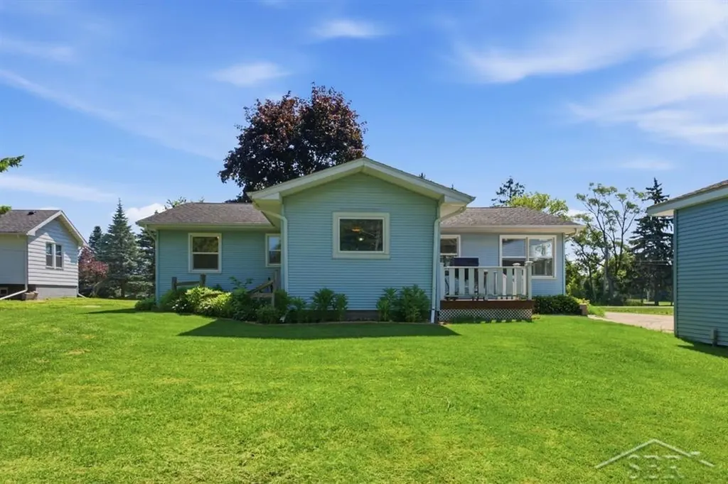4665 N River Road Thomas Township MI 48623