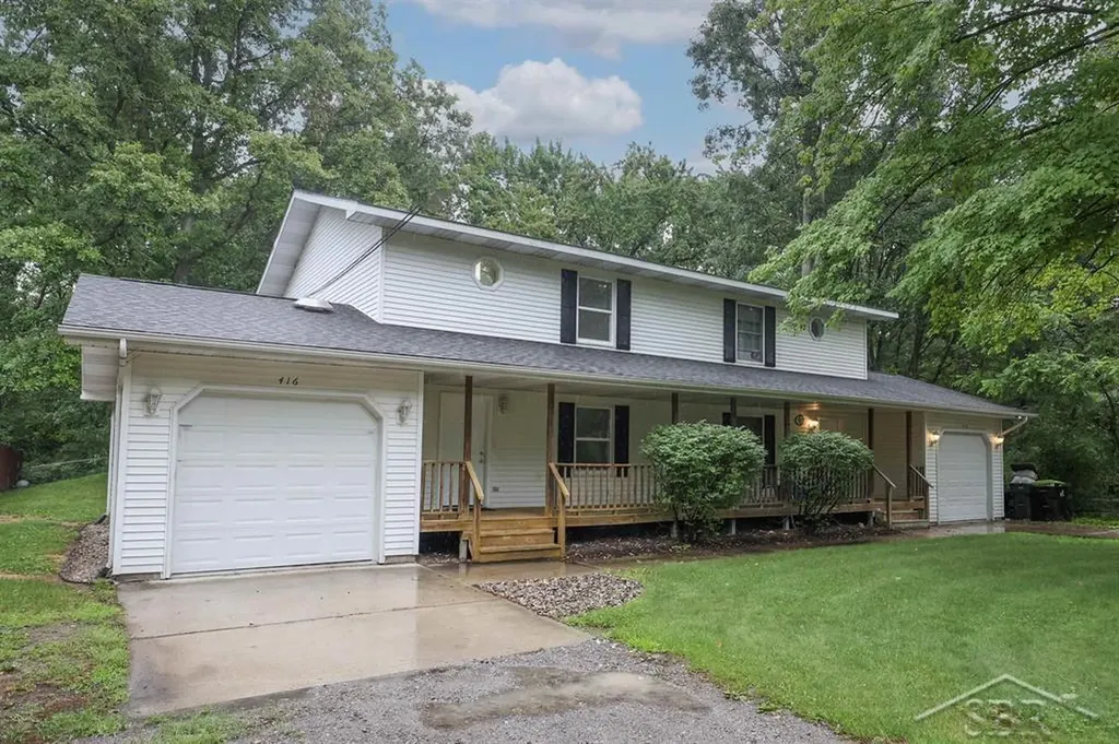 414/416 Willow Street Midland City MI 48642