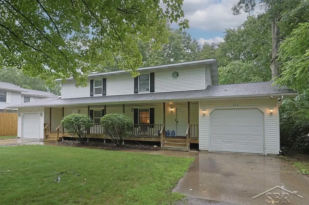 414/416 Willow Street Midland City MI 48642