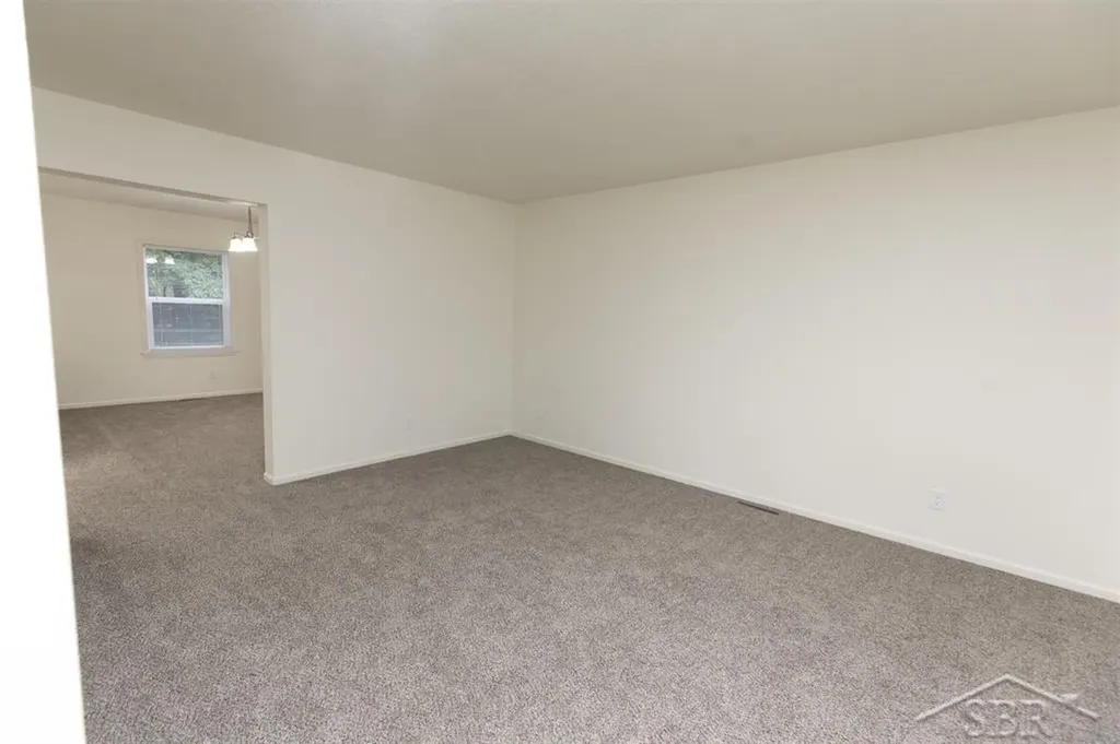 414/416 Willow Street Midland City MI 48642