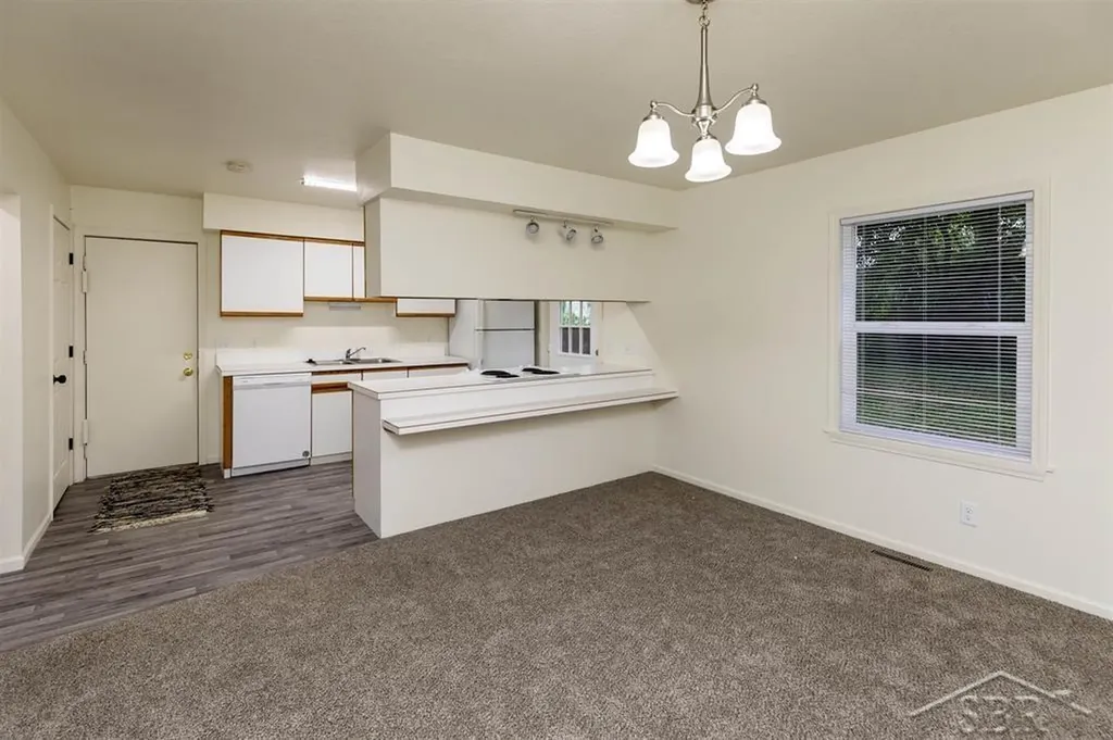 414/416 Willow Street Midland City MI 48642