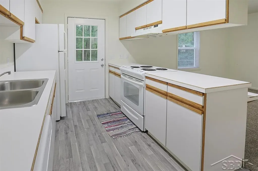 414/416 Willow Street Midland City MI 48642