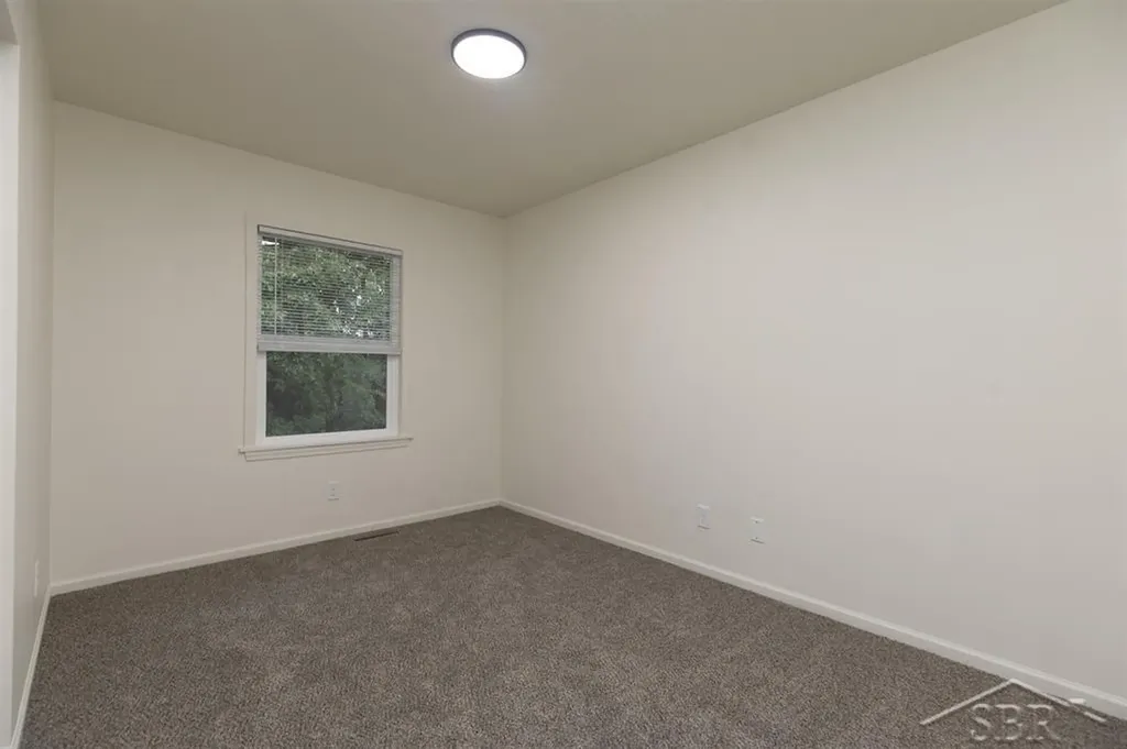 414/416 Willow Street Midland City MI 48642
