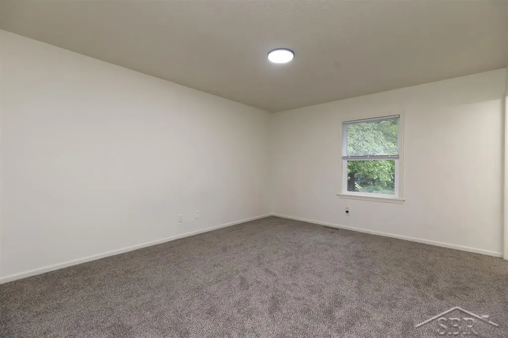 414/416 Willow Street Midland City MI 48642