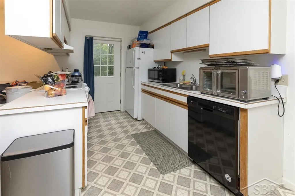 414/416 Willow Street Midland City MI 48642