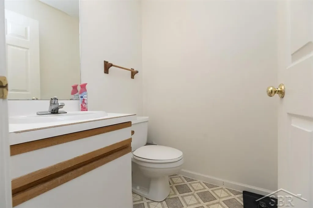 414/416 Willow Street Midland City MI 48642