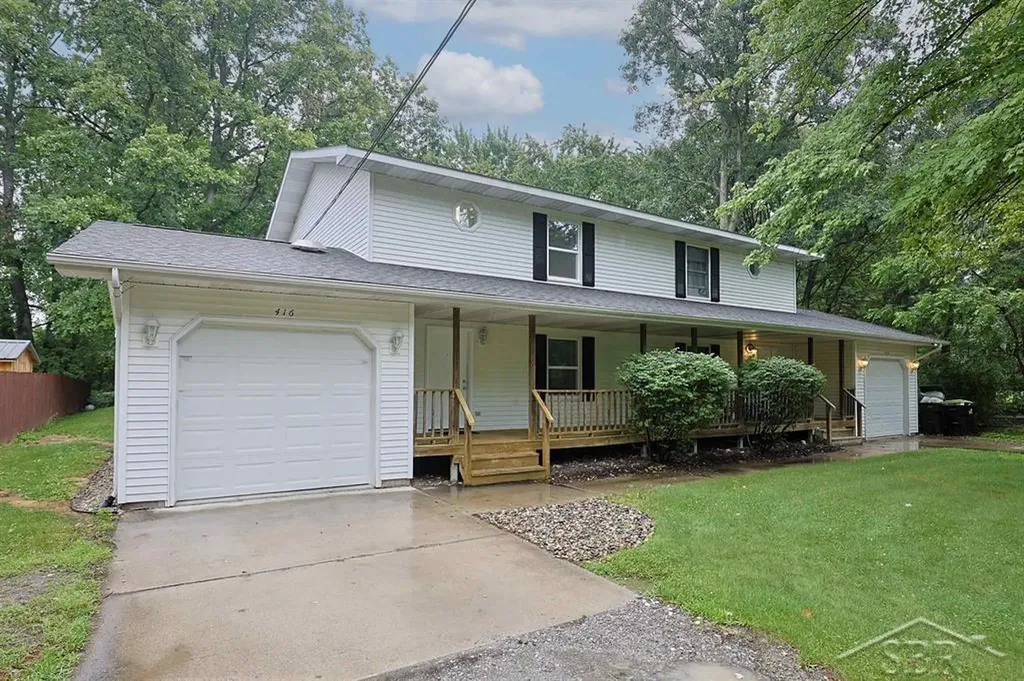 414/416 Willow Street Midland City MI 48642