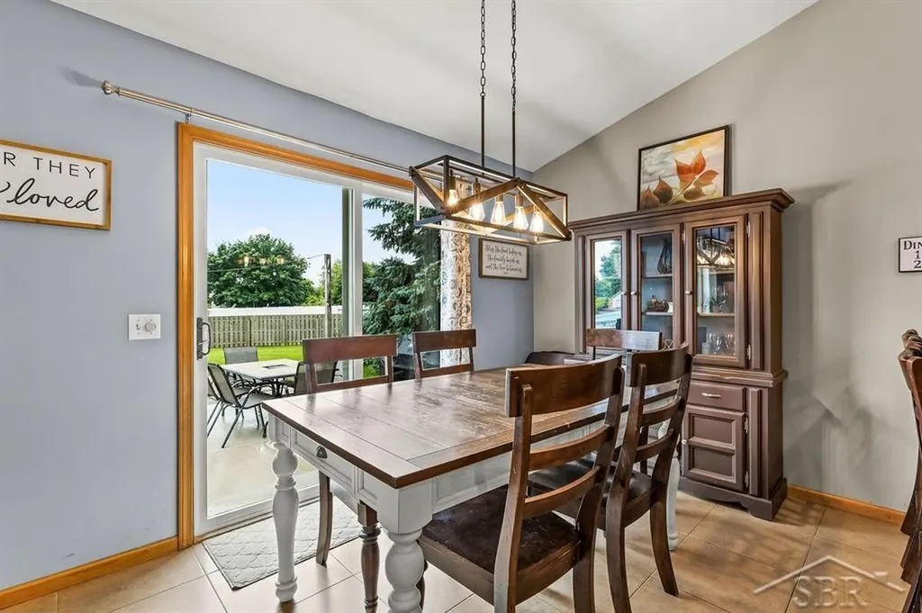 11169 Moorfield Drive Tittabawassee Township MI 48623