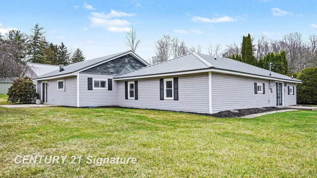 474 W Taylor Drive Jerome Township MI 48657