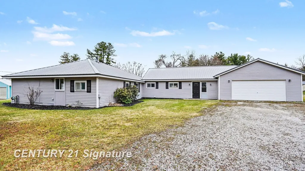 474 W Taylor Drive Jerome Township MI 48657