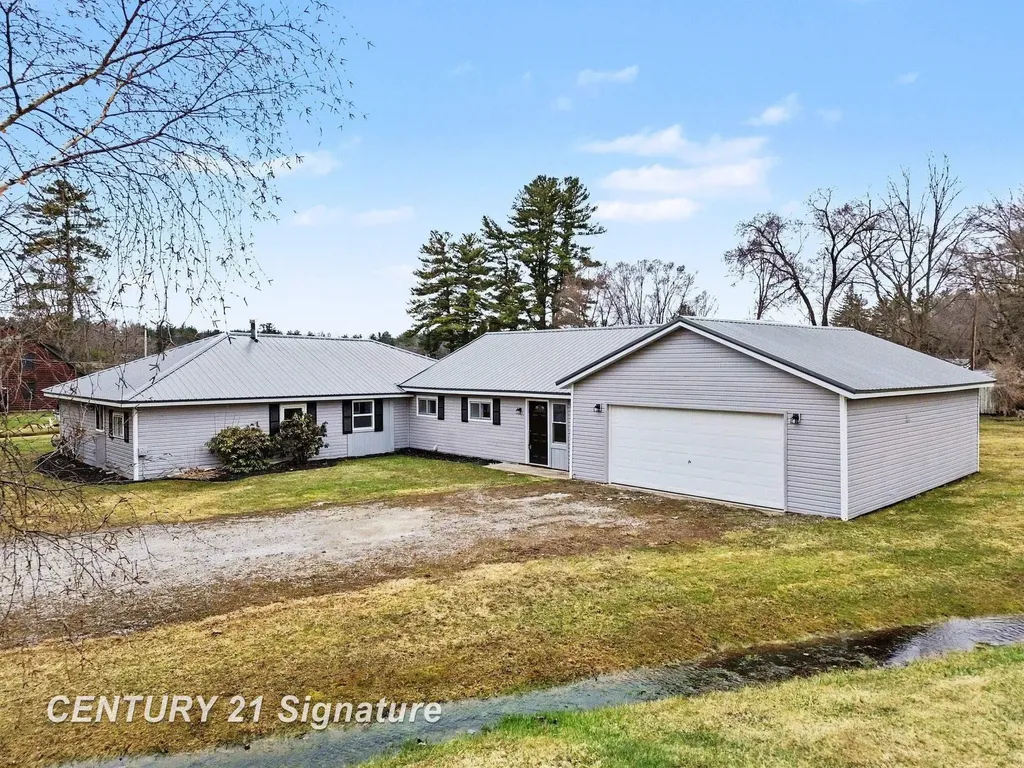 474 W Taylor Drive Jerome Township MI 48657