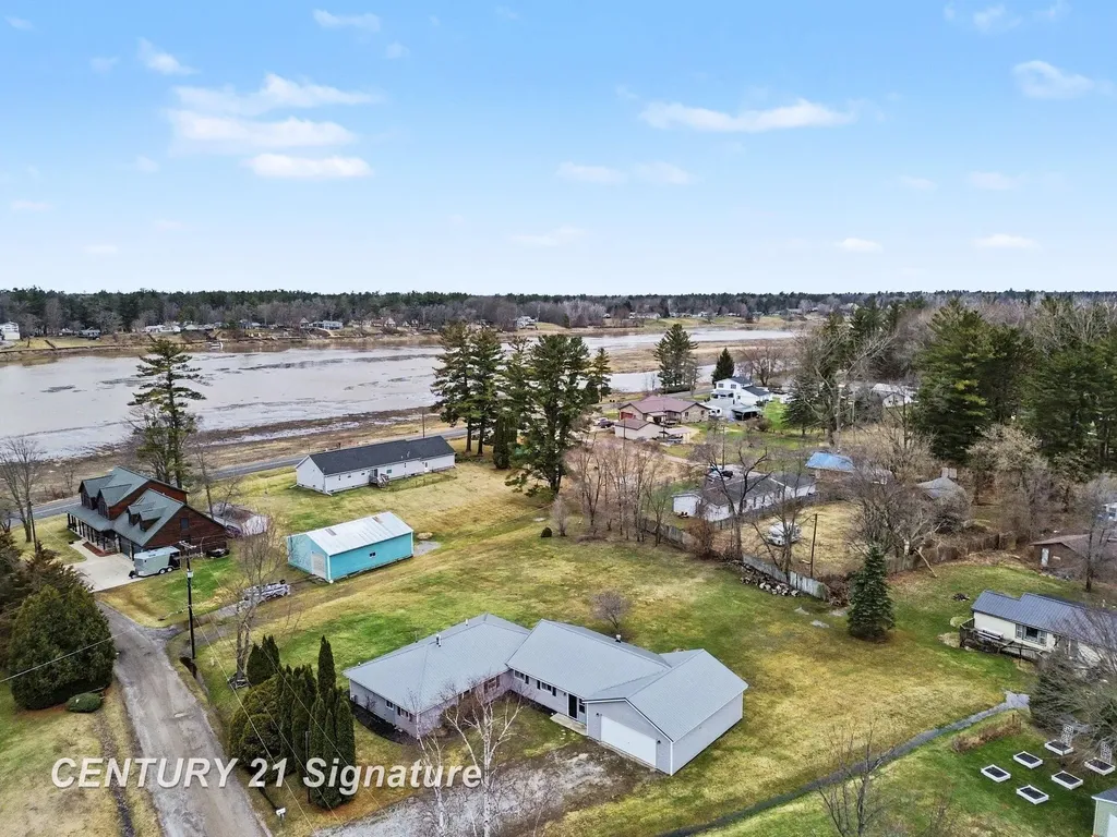 474 W Taylor Drive Jerome Township MI 48657