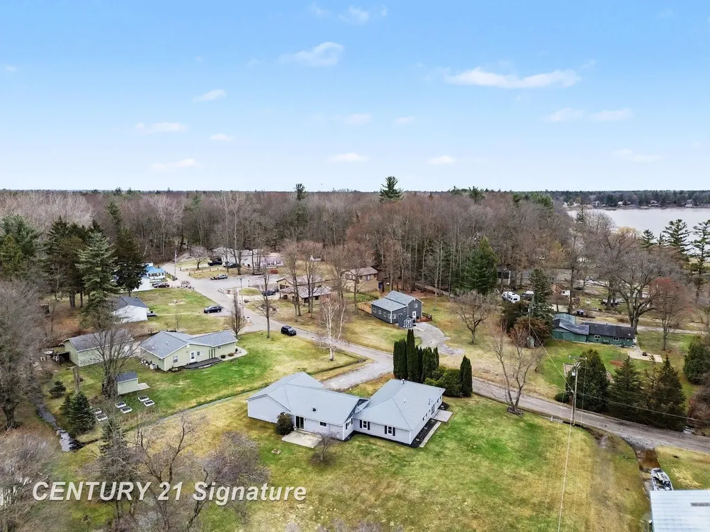 474 W Taylor Drive Jerome Township MI 48657