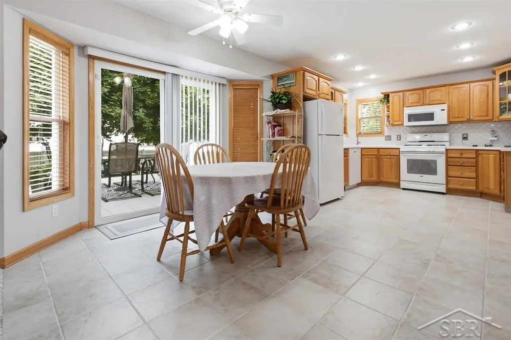8297 Waxwing Drive Tittabawassee Township MI 48623