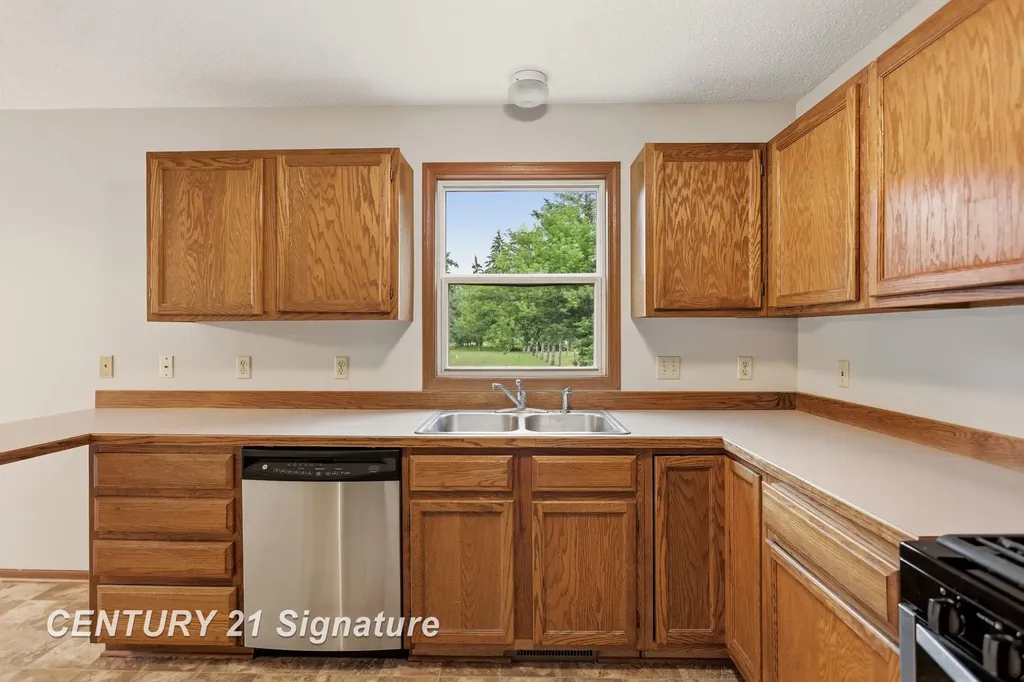 7944-7946 Rivercrest Court Tittabawassee Township MI 48623