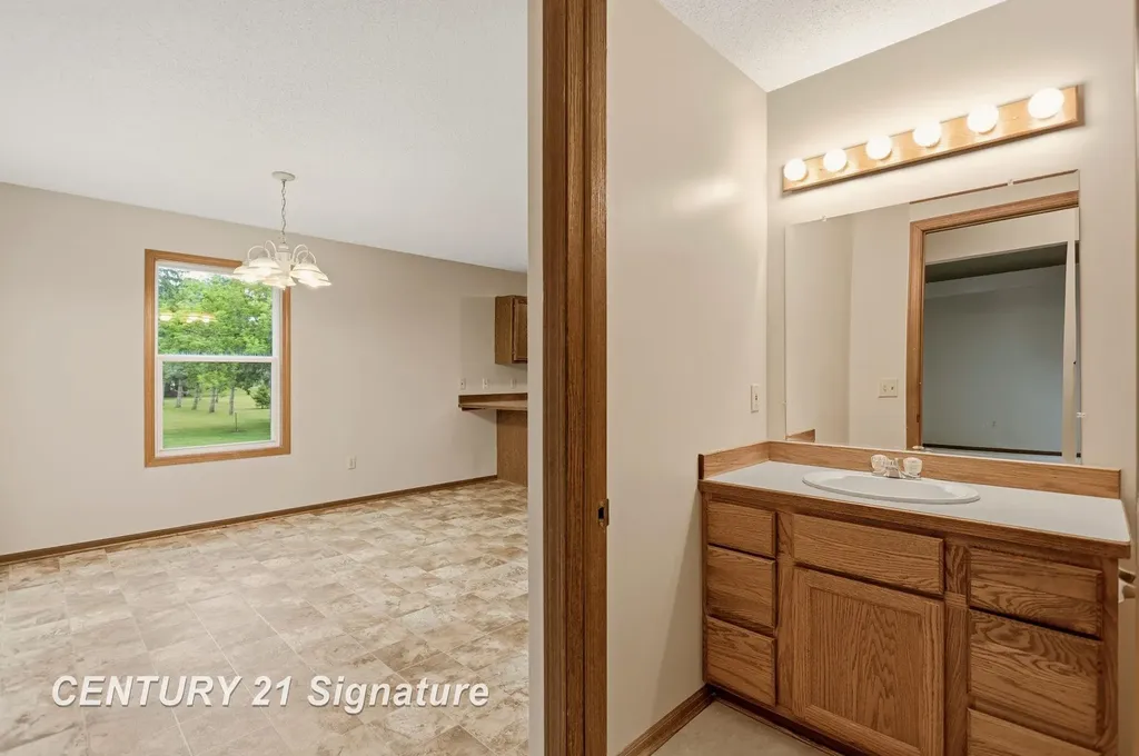 7944-7946 Rivercrest Court Tittabawassee Township MI 48623