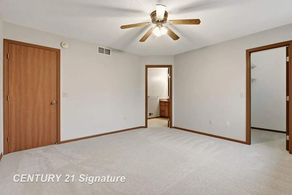7944-7946 Rivercrest Court Tittabawassee Township MI 48623