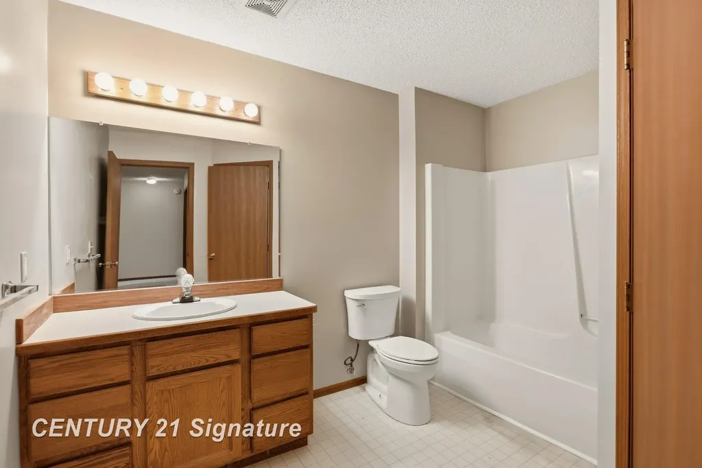 7944-7946 Rivercrest Court Tittabawassee Township MI 48623