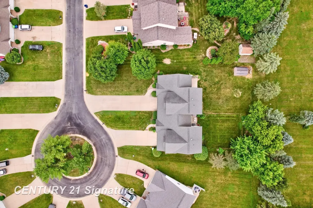 7944-7946 Rivercrest Court Tittabawassee Township MI 48623