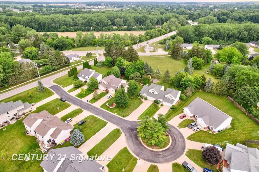 7944-7946 Rivercrest Court Tittabawassee Township MI 48623