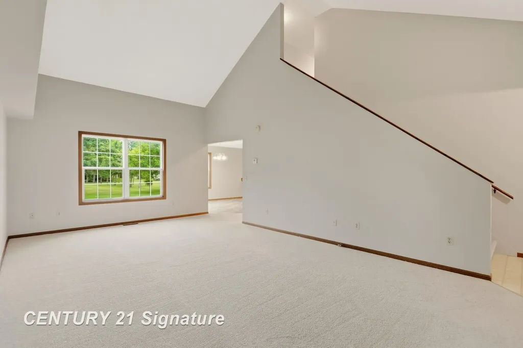 7944-7946 Rivercrest Court Tittabawassee Township MI 48623