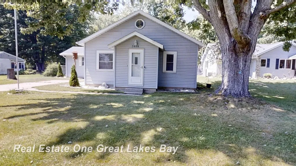 3858 Clutier Road Bridgeport Charter Township MI 48601