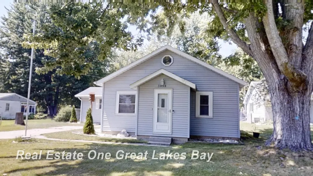 3858 Clutier Road Bridgeport Charter Township MI 48601