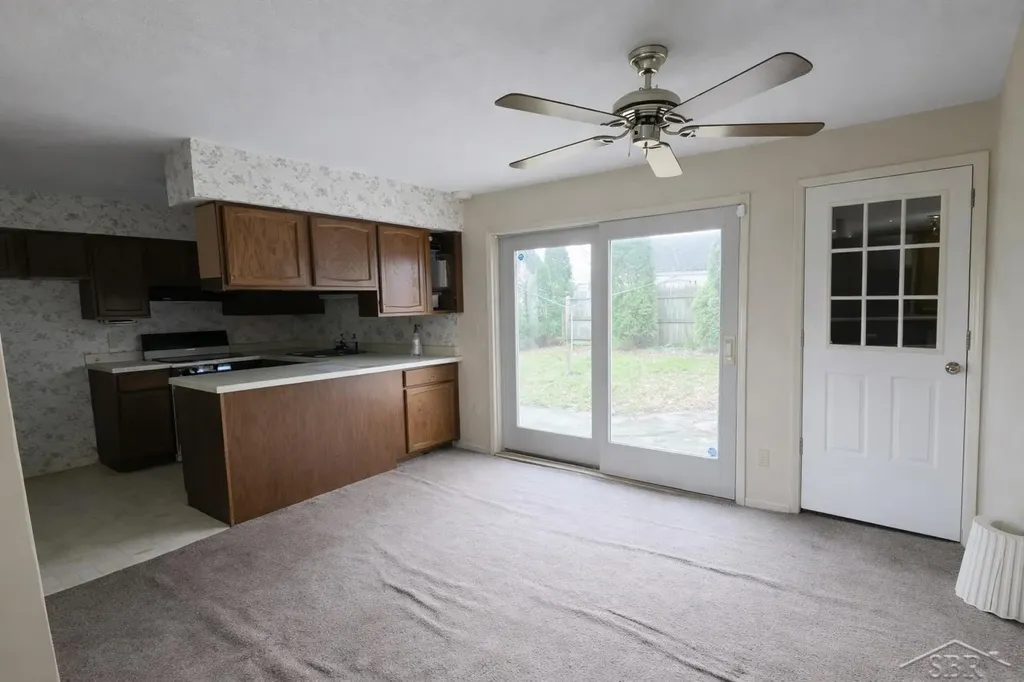 1033 Kelsey Avenue Lansing City MI 48910