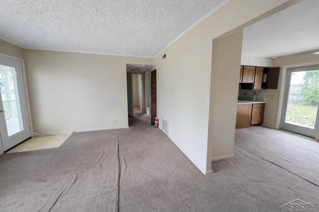 1033 Kelsey Avenue Lansing City MI 48910