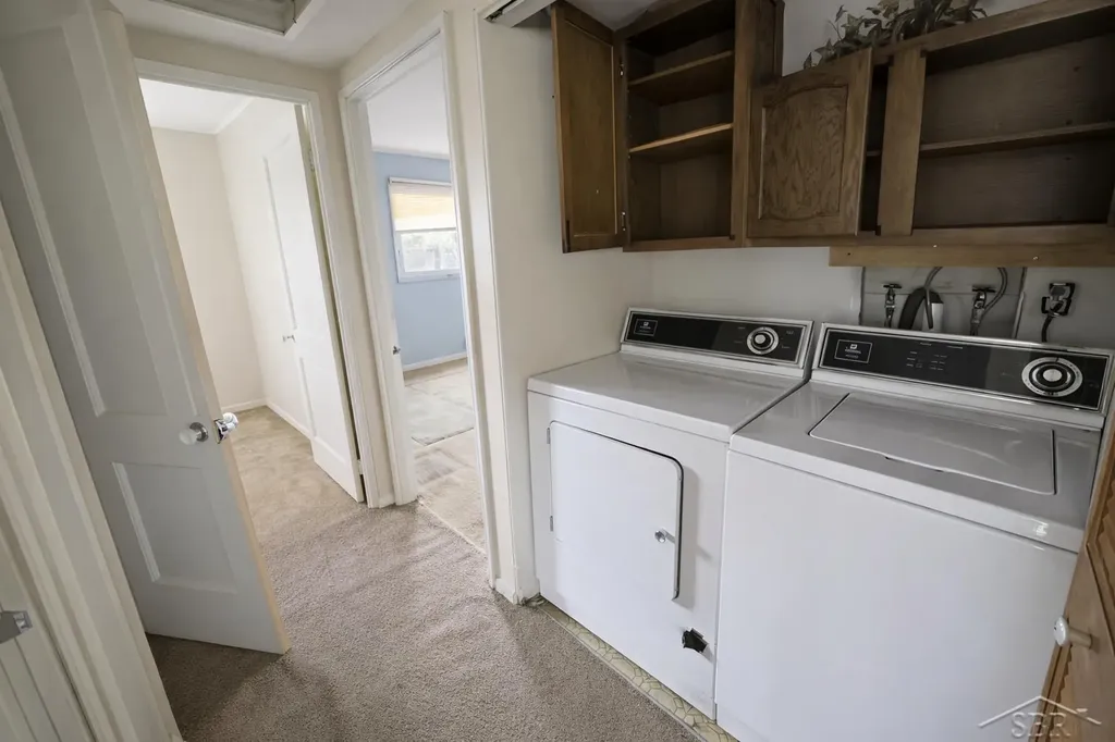1033 Kelsey Avenue Lansing City MI 48910