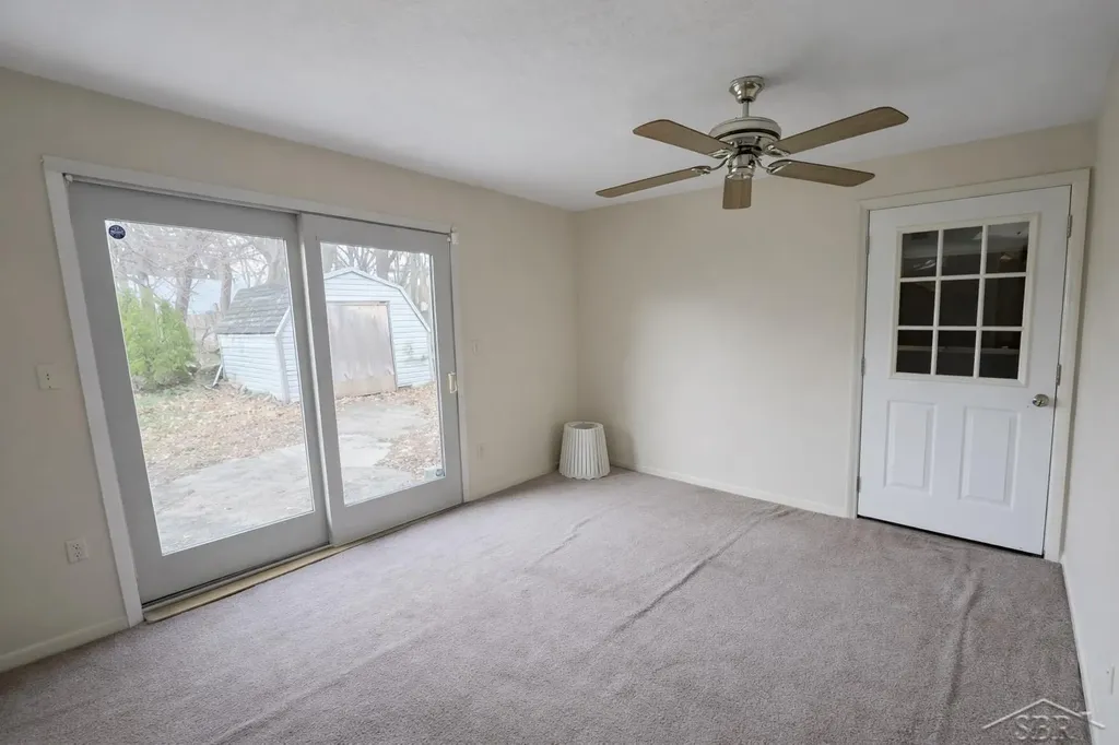 1033 Kelsey Avenue Lansing City MI 48910