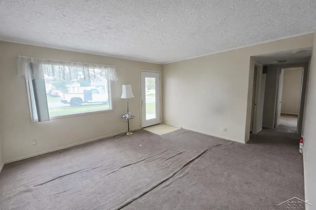 1033 Kelsey Avenue Lansing City MI 48910