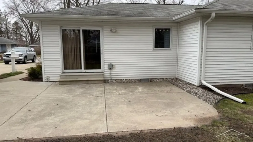 701 Airfield Lane Midland City MI 48642