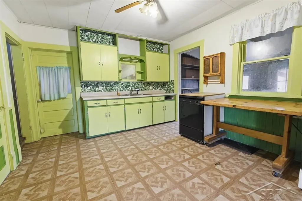1804 N Hope Road Lincoln Township MI 48642
