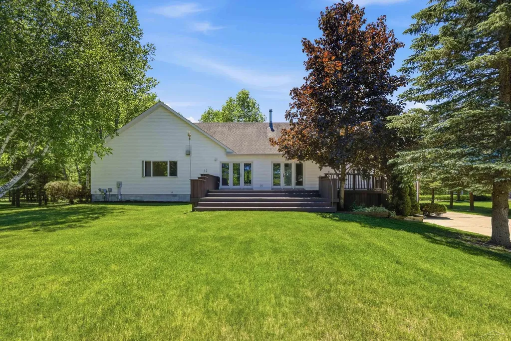 3343 E Ryan Drive Larkin Charter Township MI 48642