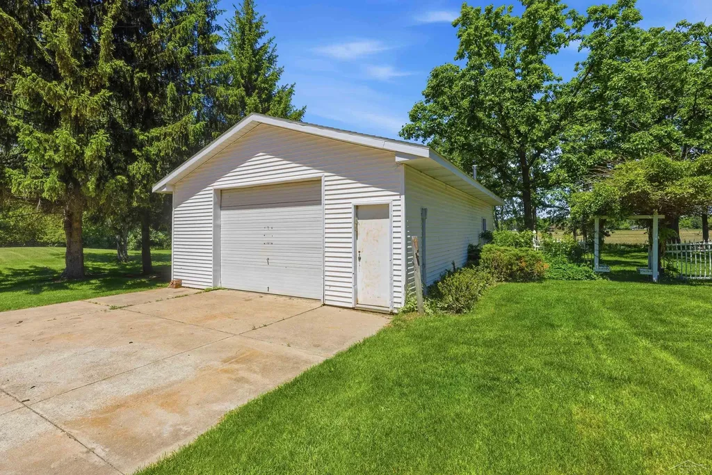 3343 E Ryan Drive Larkin Charter Township MI 48642