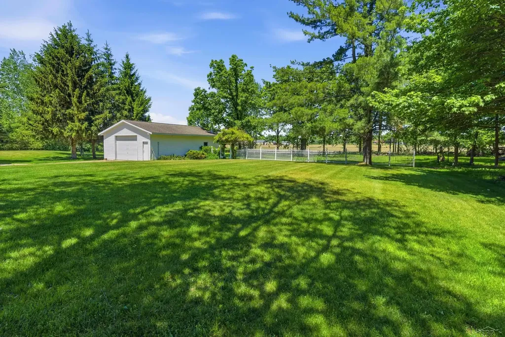 3343 E Ryan Drive Larkin Charter Township MI 48642