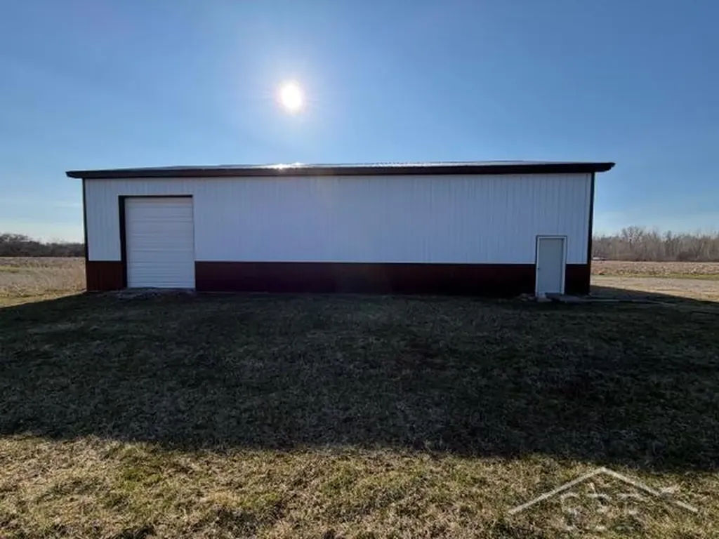 11755 W Tittabawassee Road Thomas Township MI 48623