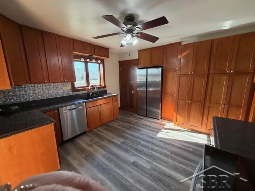 11755 W Tittabawassee Road Thomas Township MI 48623