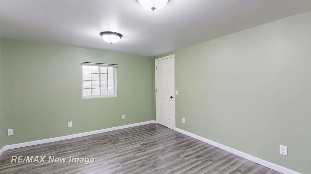 13280 N Saginaw Road Vienna Charter Township MI 48420