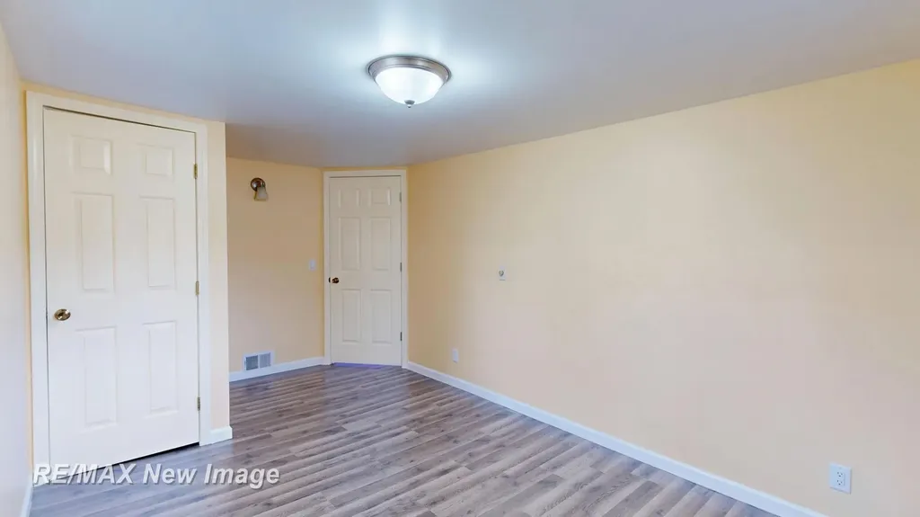 13280 N Saginaw Road Vienna Charter Township MI 48420