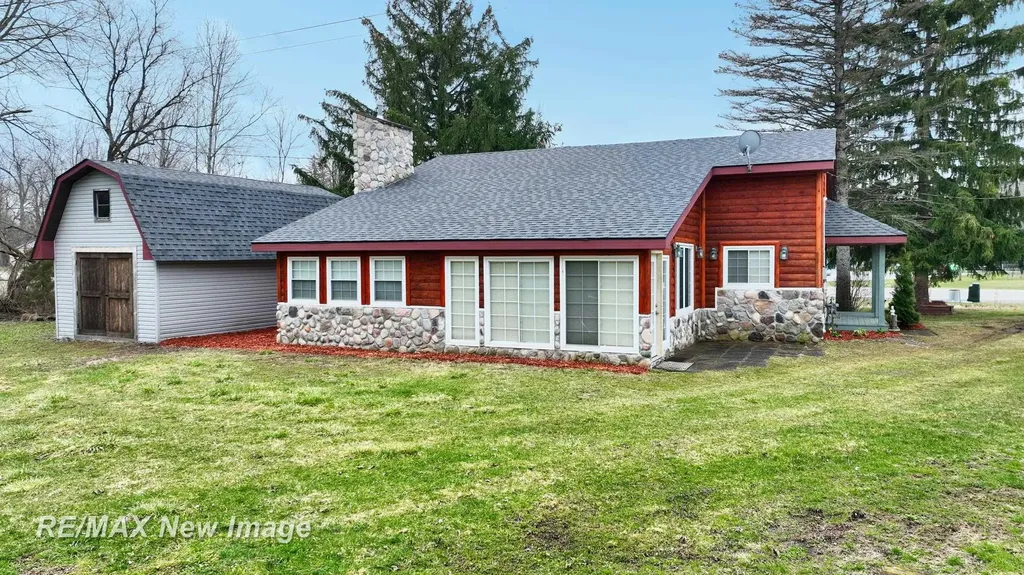 13280 N Saginaw Road Vienna Charter Township MI 48420