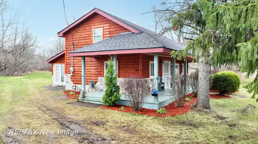 13280 N Saginaw Road Vienna Charter Township MI 48420