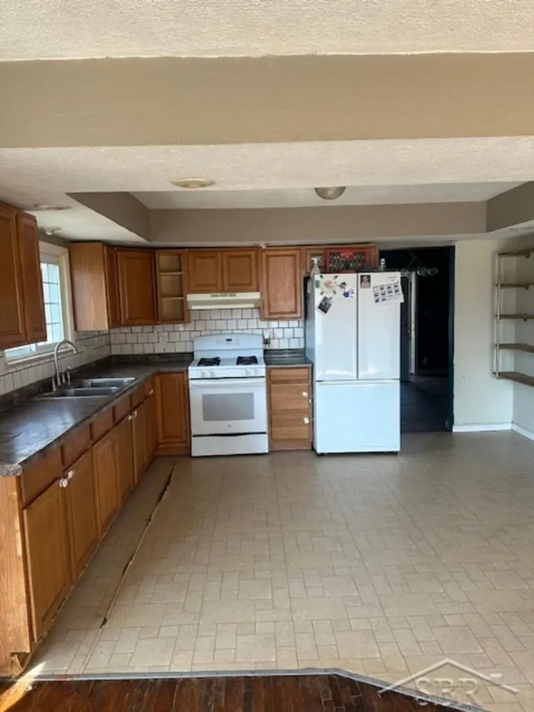609 Olive Road St. Louis City MI 48880