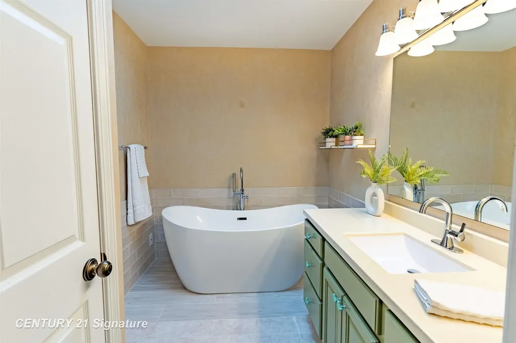 5808 Lantern Lane Midland City MI 48642