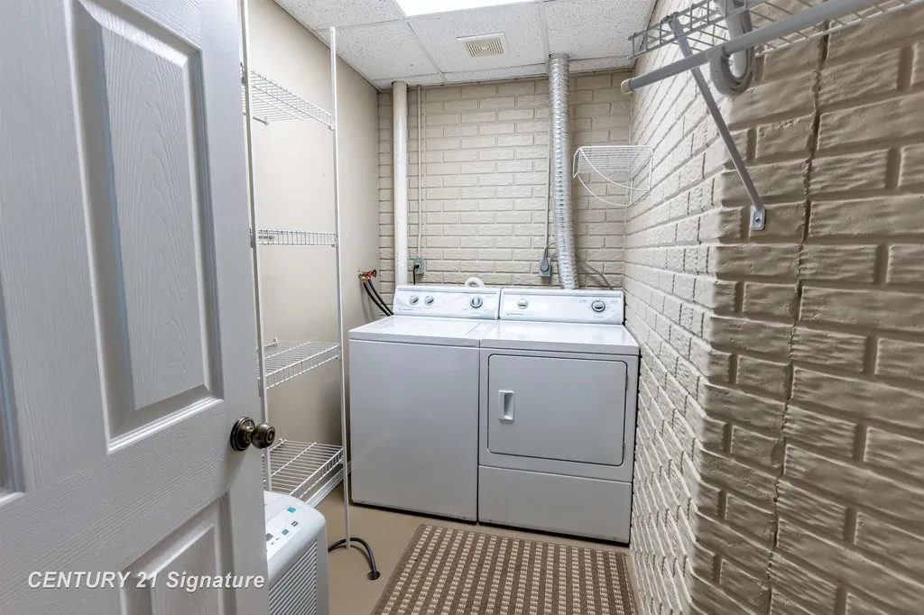 5808 Lantern Lane Midland City MI 48642